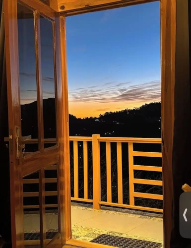 Standard Quadruple Family room with balcony and with mountain view