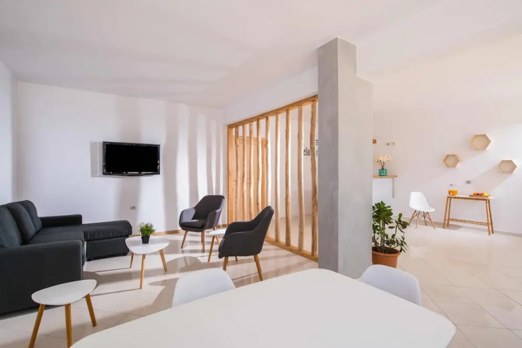 Aelia Apartments