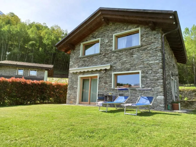 Casa il Tiglio affacciata sul lago di Como
