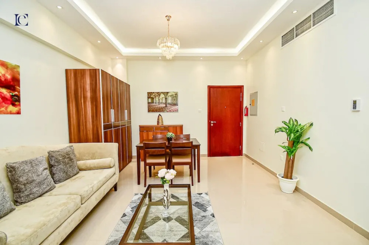 PRL Spacious studio with closed kitchen