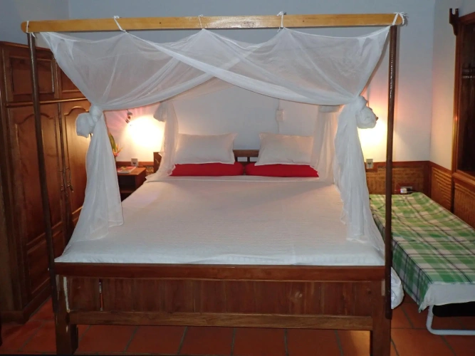 Standard Quadruple room with view