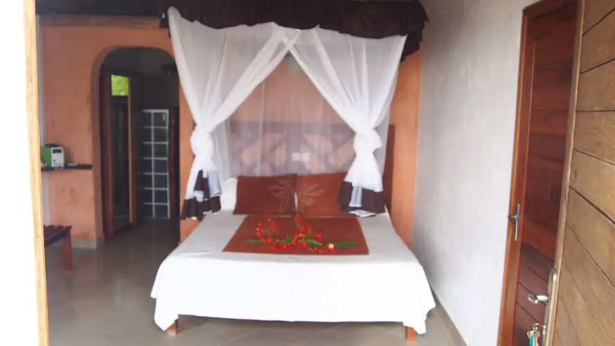 Caliente Beach Lodge