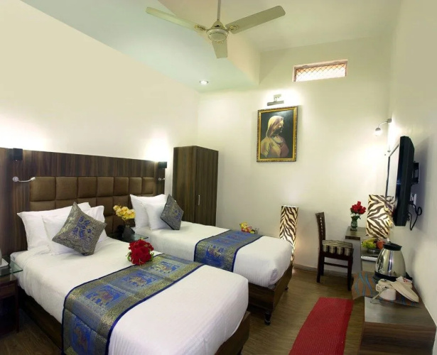 Hotel Dolphinn Agra