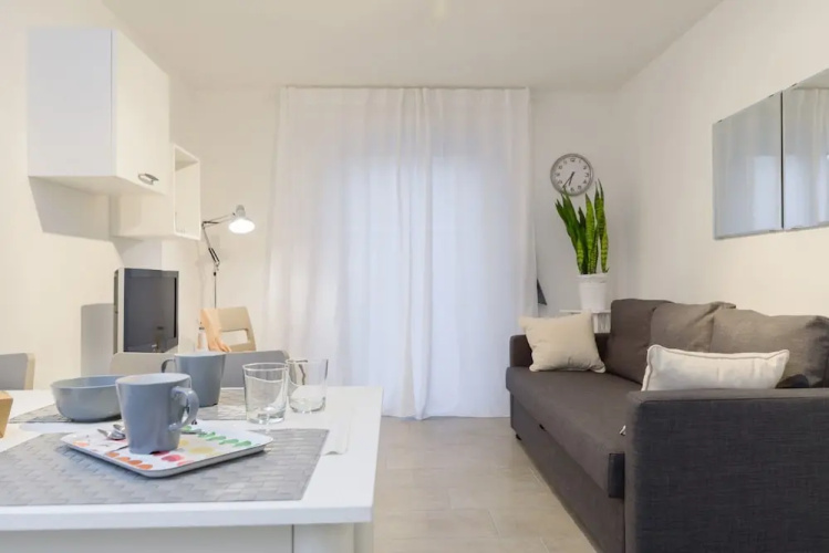 Hintown - Marina's White Apartment