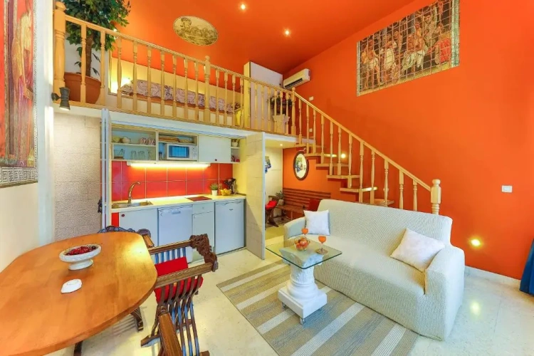 Deluxe Apartment