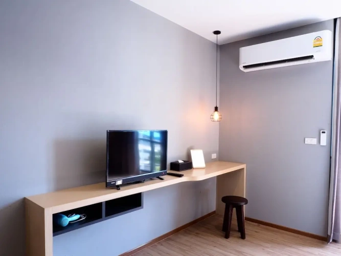 Deluxe Triple room with city view