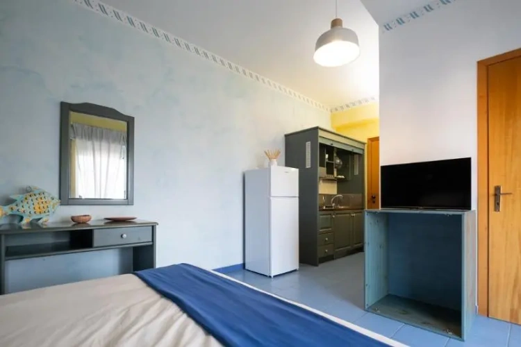 Studio with balcony and with sea view