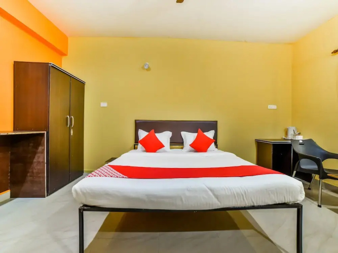 OYO 16005 Sunshine Homes