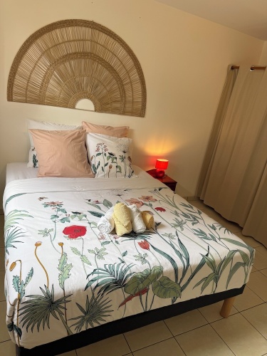 2 Bedrooms Comfort Apartment with balcony and with garden view
