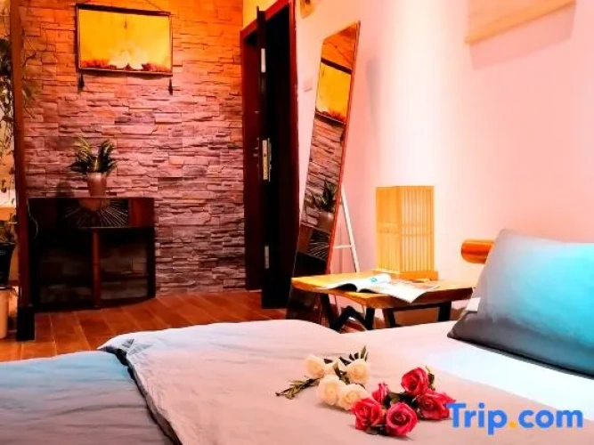 Deluxe Double room with city view