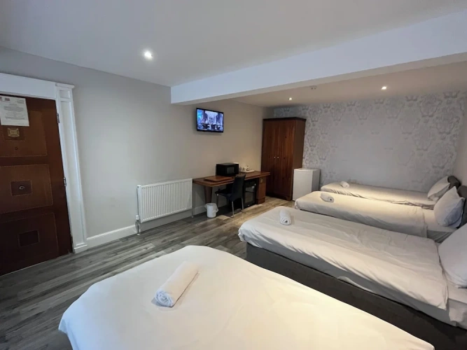 Classic Quadruple room