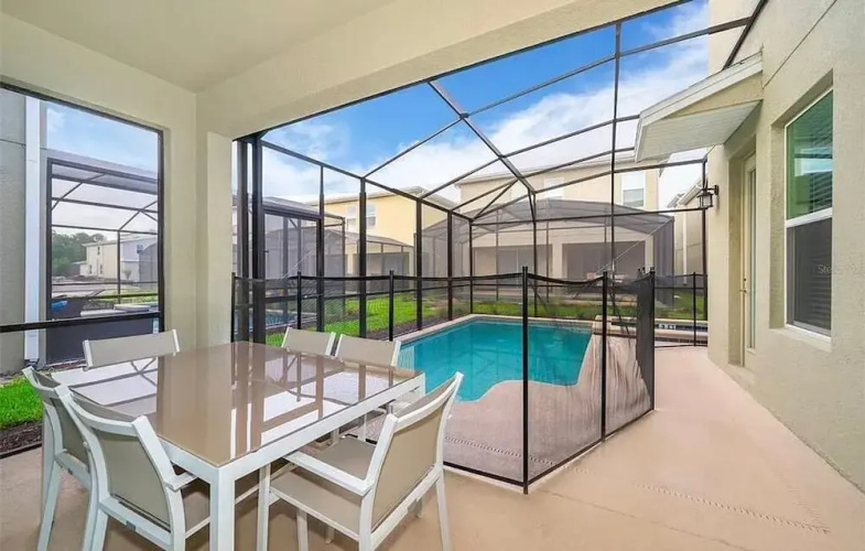 Storeylake 5Bd Pool 5min Walking Clubhouse