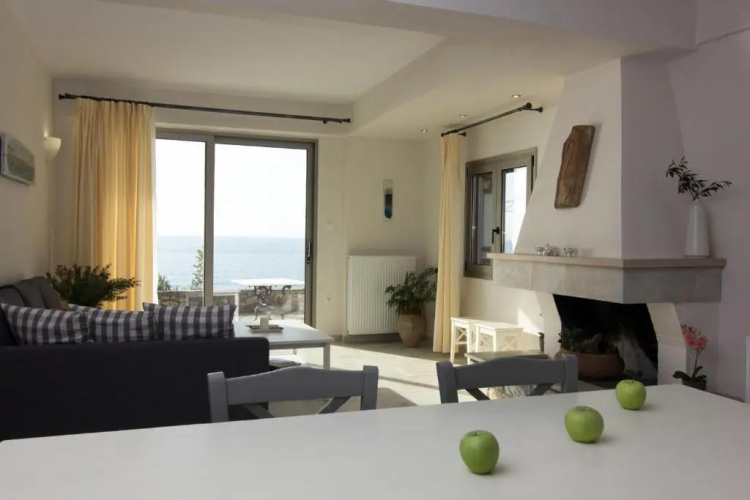 Mani Apartments Suites