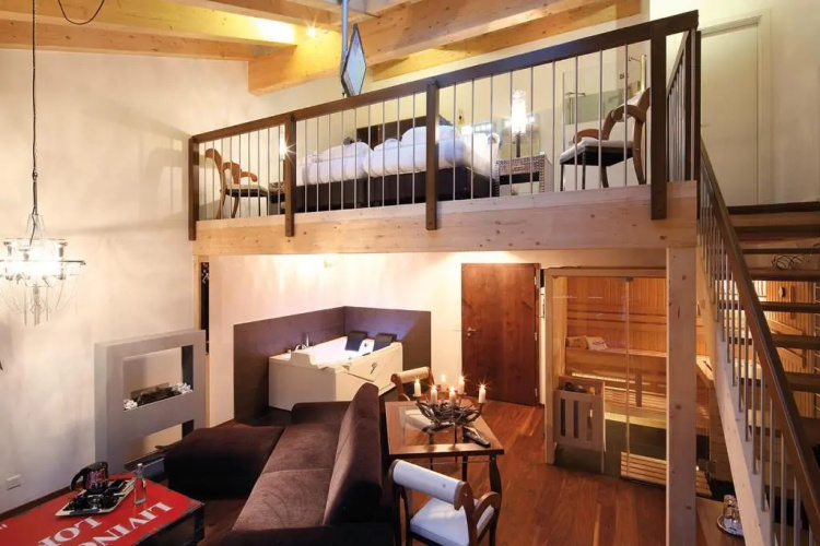 Loftsuite Hotel Saas
