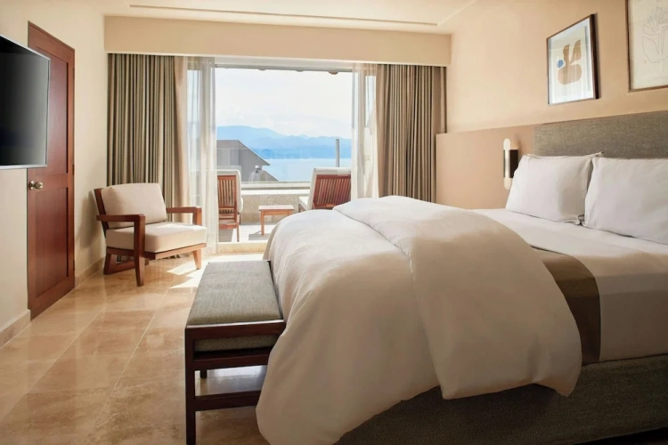 2 Bedrooms Double Family Suite with pool view