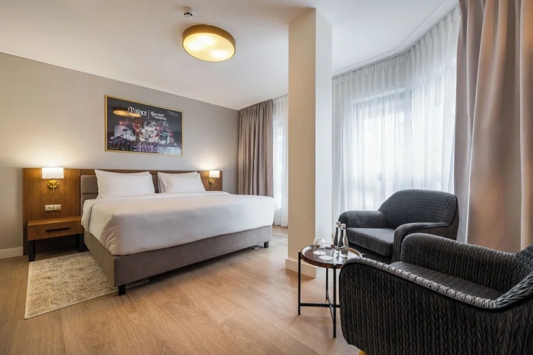 Deluxe Suite