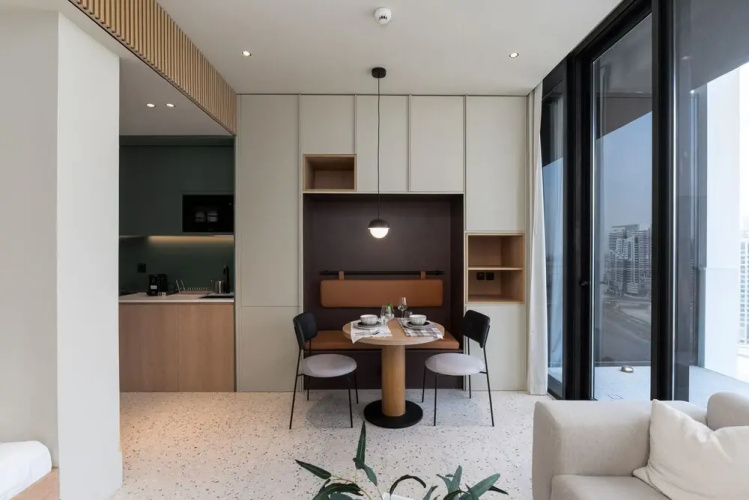 Upside Living - 1819 - BB