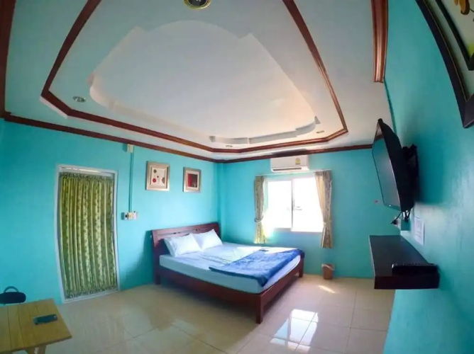 Friend's House - Koh Larn