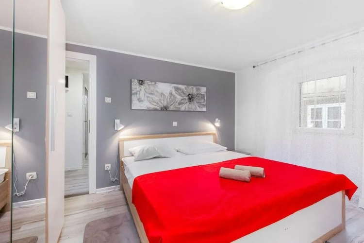 Fiorello Apartment