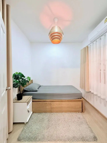 Minimalist Townhome Stay