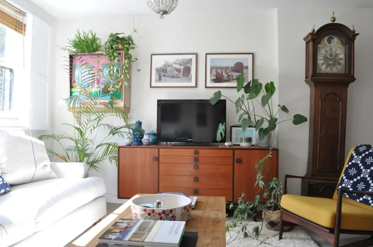 2 Bedroom Apartment With Garden in Hackney
