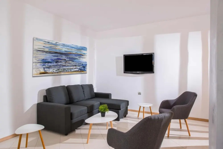 Aelia Apartments