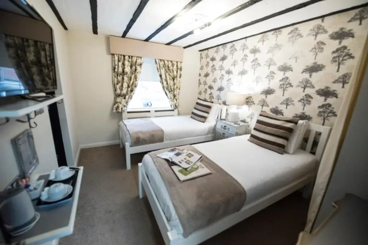 Twin Cottage