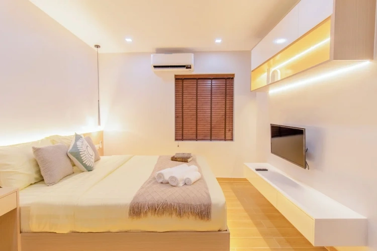 Standard Triple room