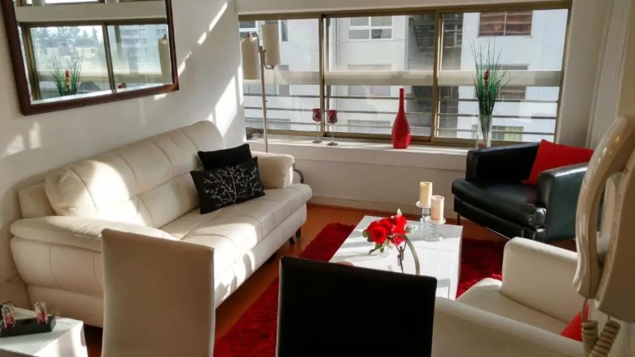 2 Bedrooms Apartment