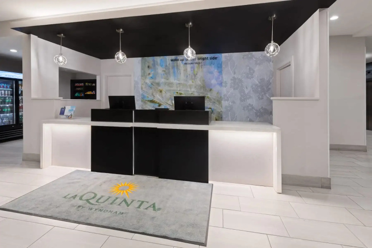 Holiday Inn Express And Suites Washington Dc Noma by IHG