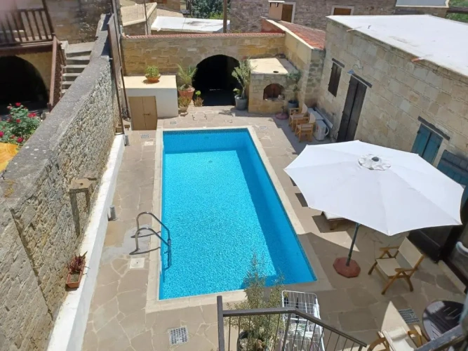 Standard Double room with pool view
