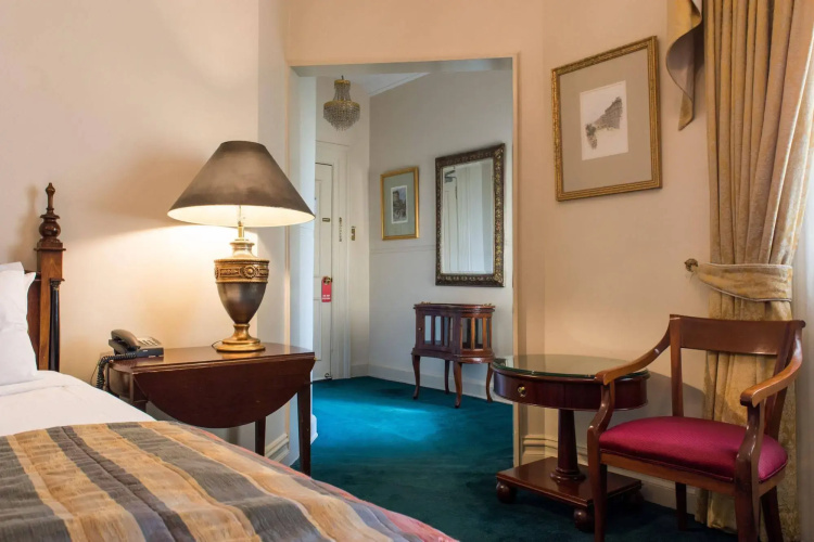 Manor Boutique Hotel