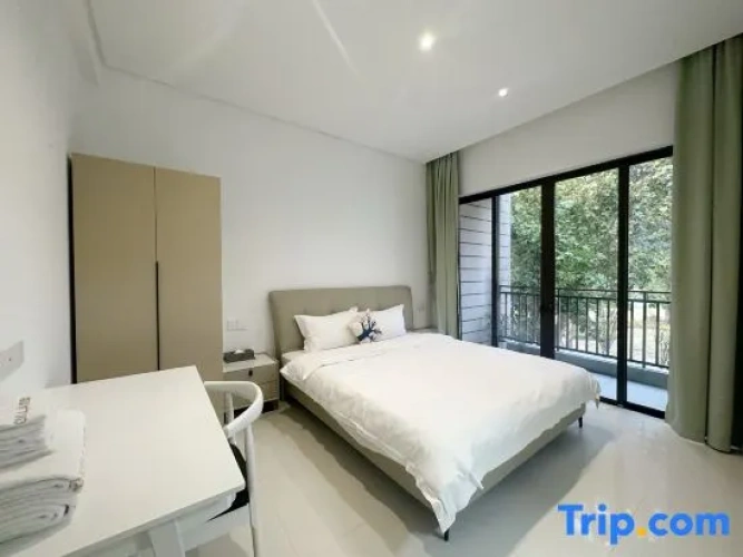 4 Bedrooms Villa