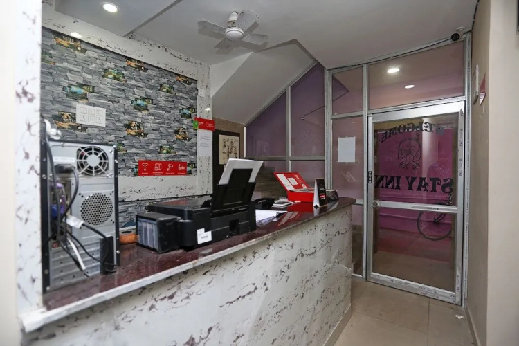 OYO 14487 Hotel Stay Inn