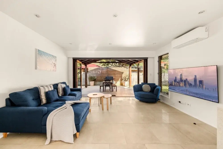 2-bed Beach Escape With Courtyard
