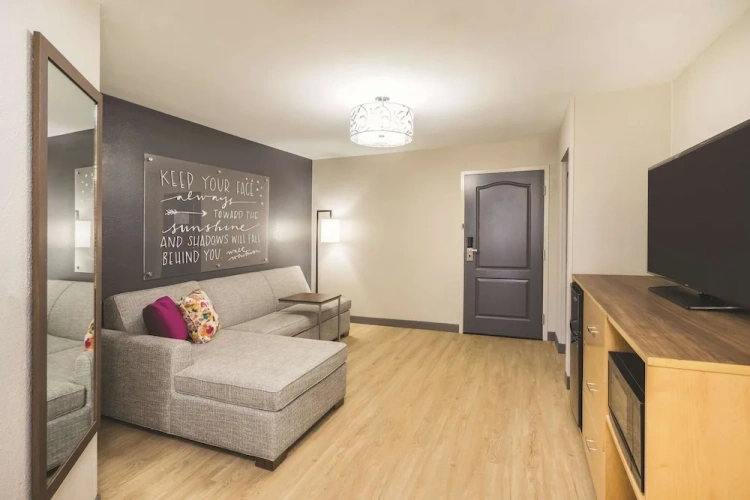 1 Bedroom Suite