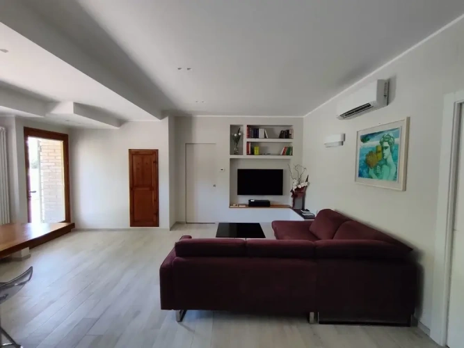 2 Bedrooms Apartment with garden view