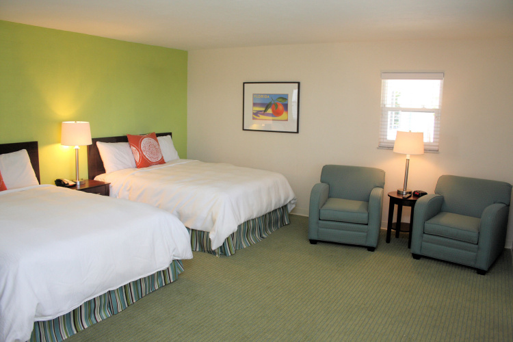 Carousel Beach Inn