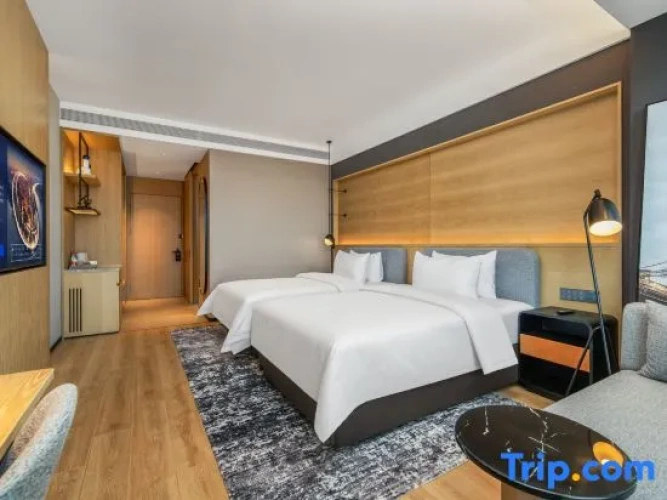 Standard Twin room with view