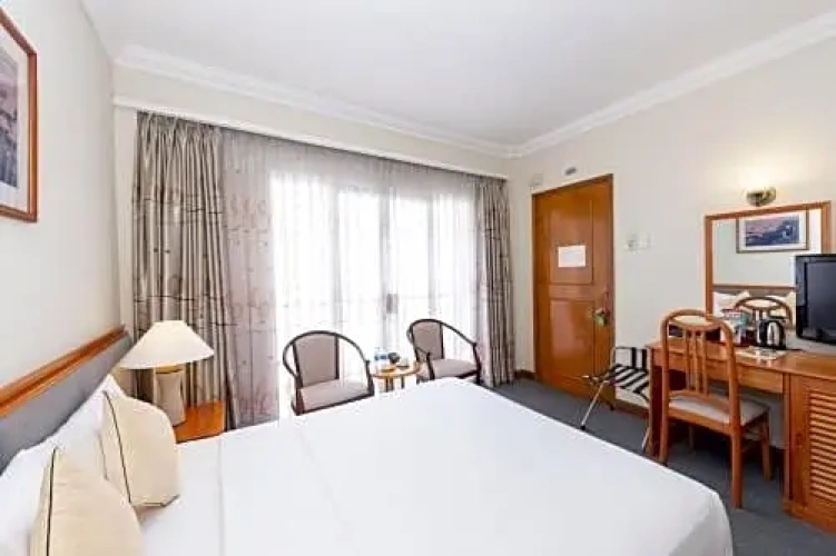 Deluxe Double room with city view