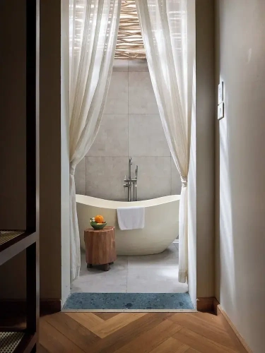 Deluxe Twin room with balcony