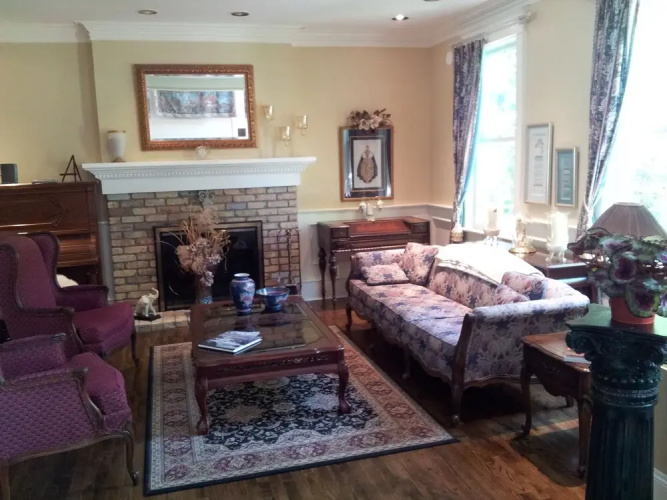 DownHome Bed & Breakfast
