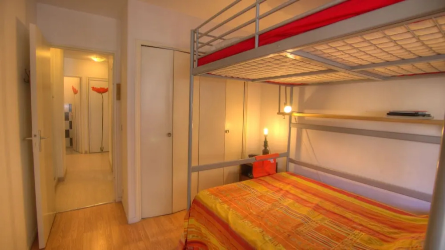 Large T2 3 étoiles 750m Palais PKG