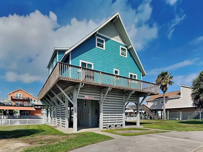 5 Bedrooms Cottage with balcony