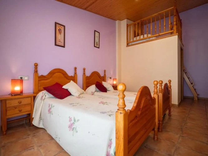 Standard Triple room