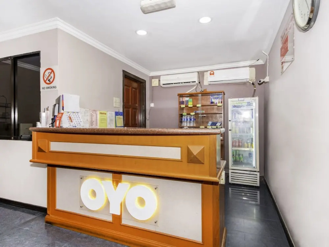 OYO 472 Comfort Hotel 1