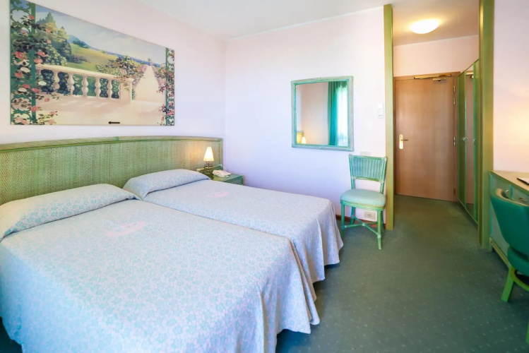 American Hotel