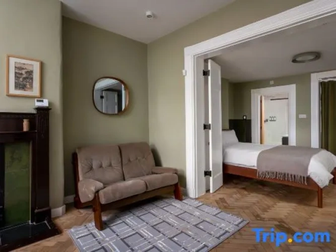 1 Bedroom Suite