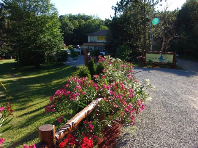 The Highlands Motel