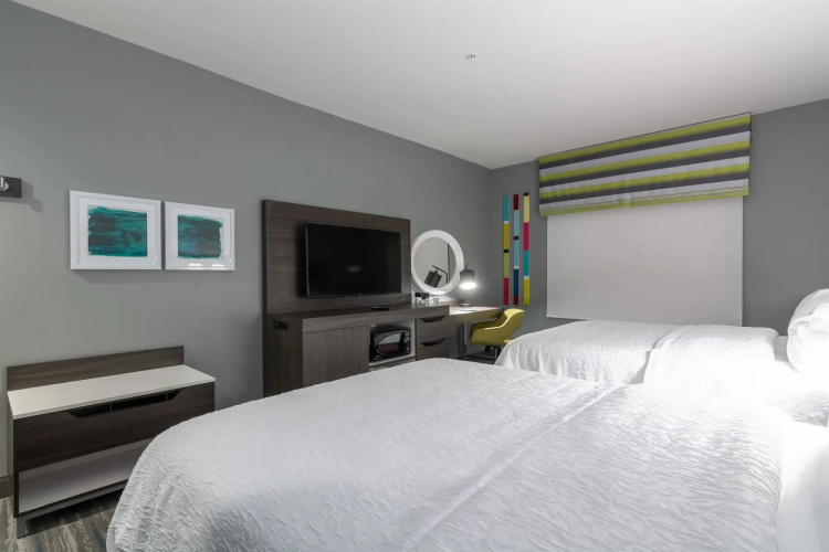 Hampton Inn & Suites Dallas East
